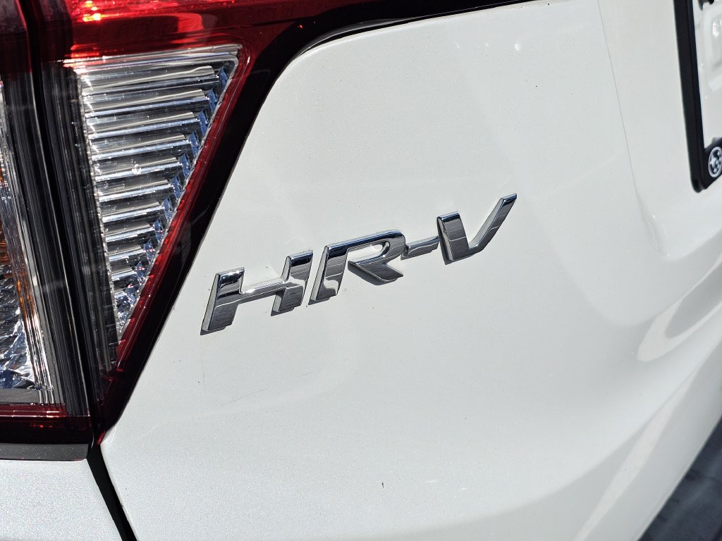 Used 2022 Honda HR-V LX image 8