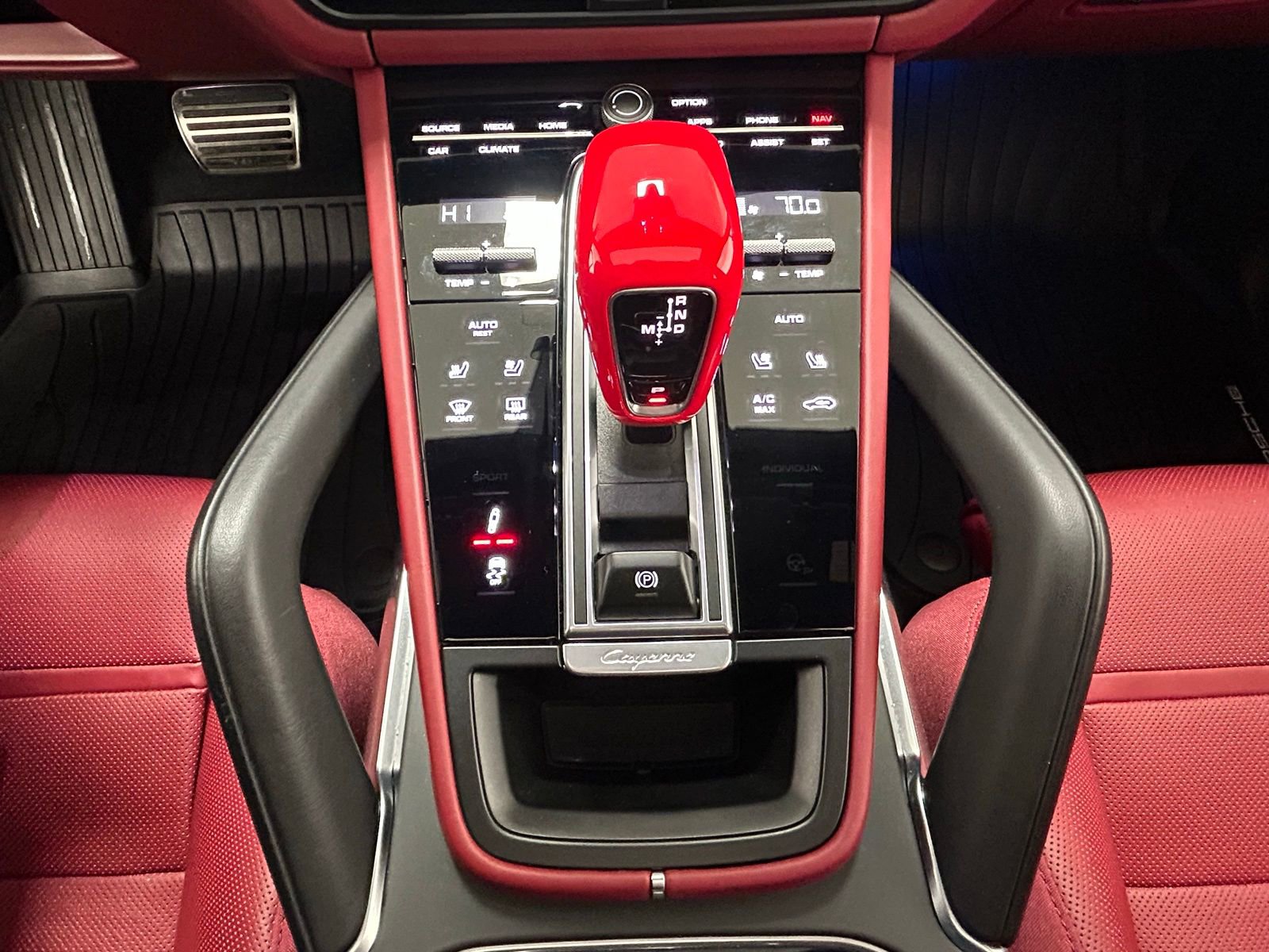 Used 2023 Porsche Cayenne Turbo image 22