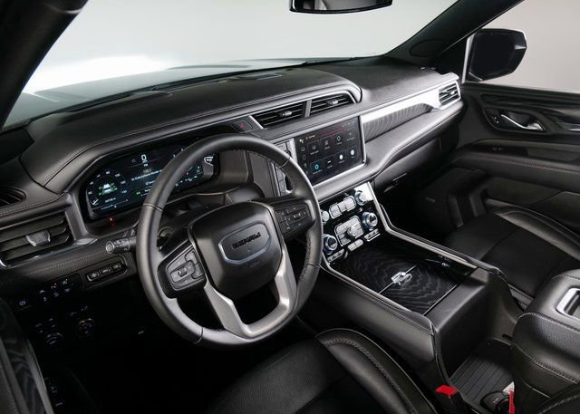 Used 2024 GMC Yukon Denali image 16