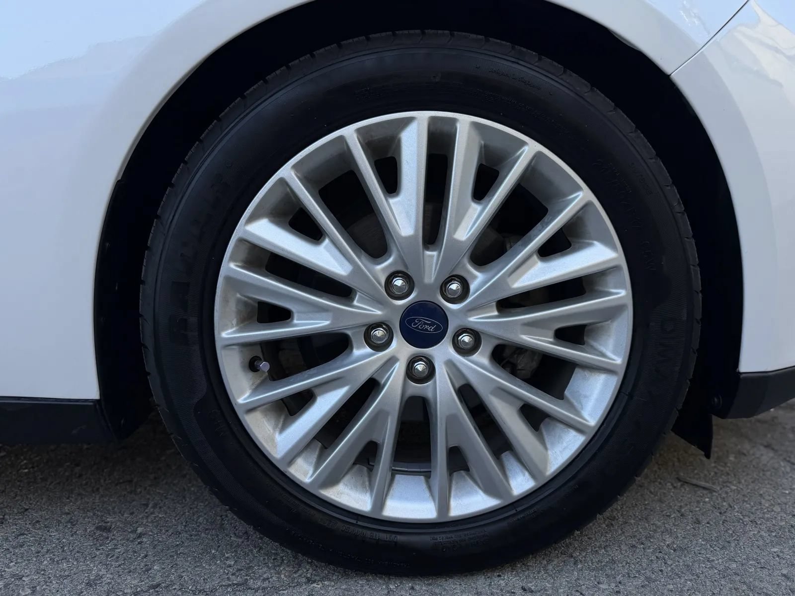 Used 2018 Ford Focus Titanium FWD image 44