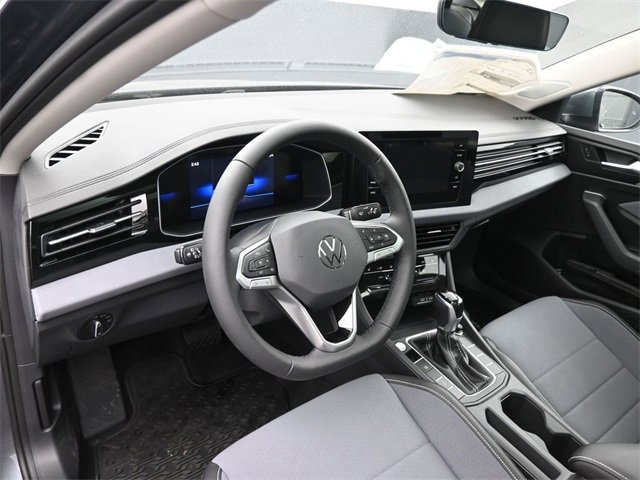 New 2025 Volkswagen Jetta SE image 33