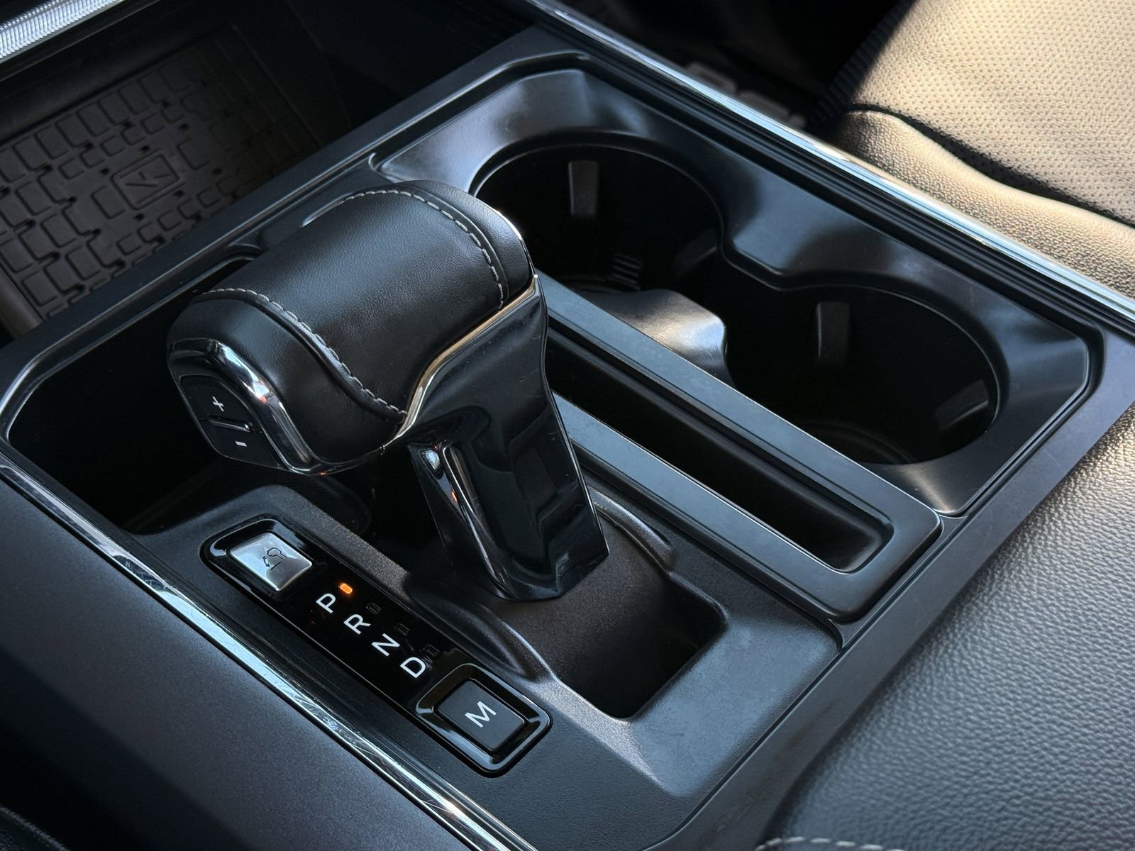 Used 2023 Ford F150 Lariat w/ Trailer Tow Package image 20