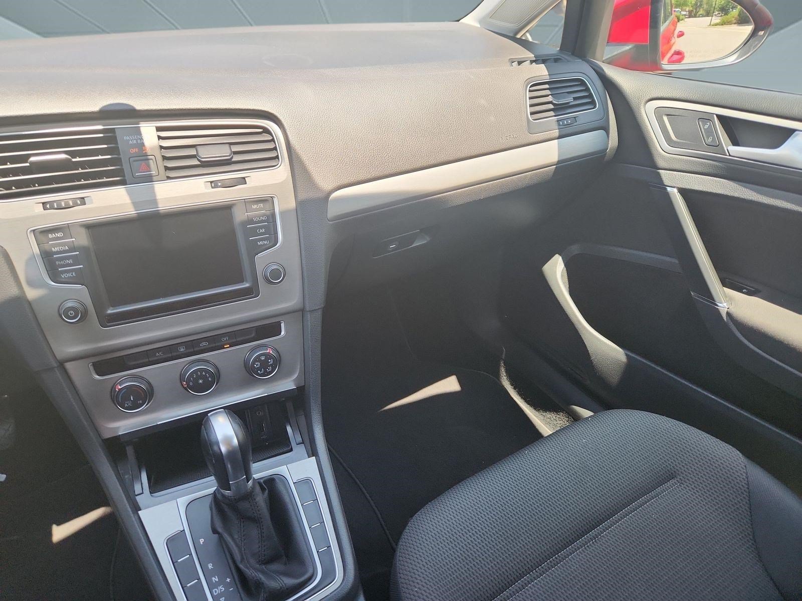 Used 2016 Volkswagen Golf S FWD image 15