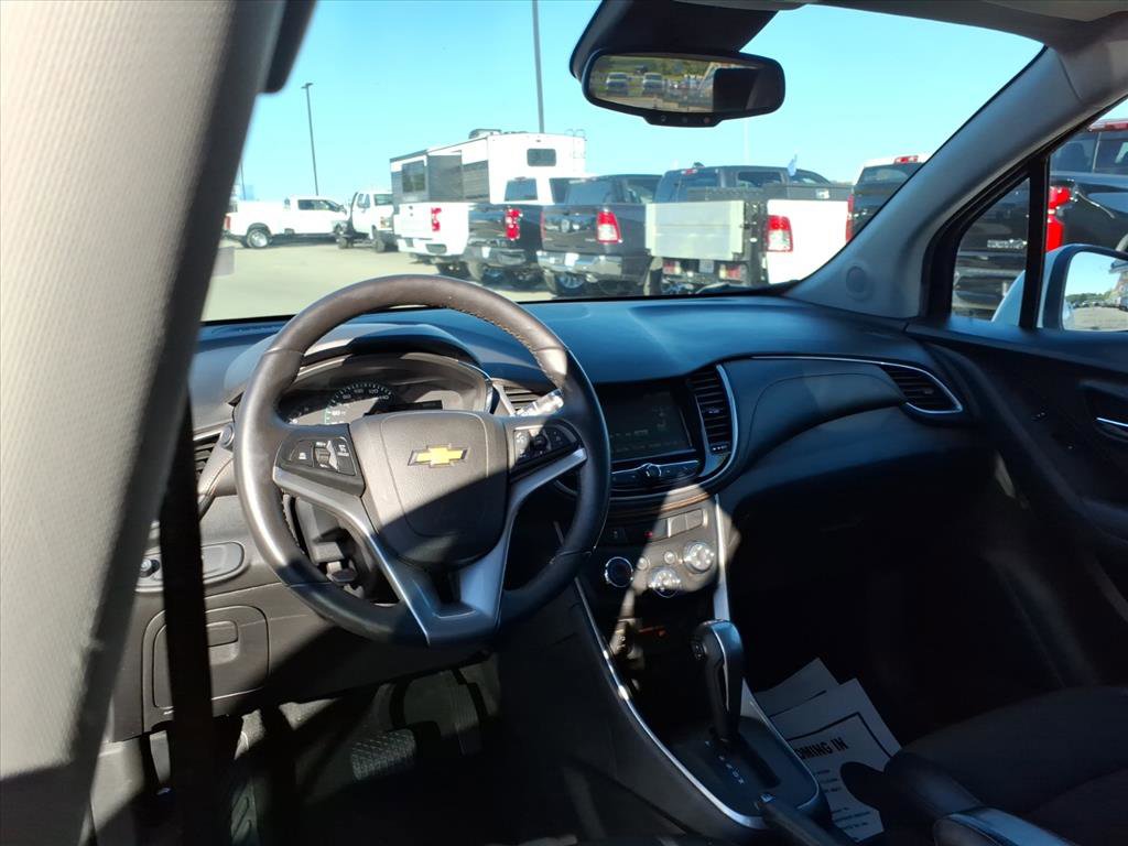 Used 2017 Chevrolet Trax LT w/ LT Convenience Package image 15