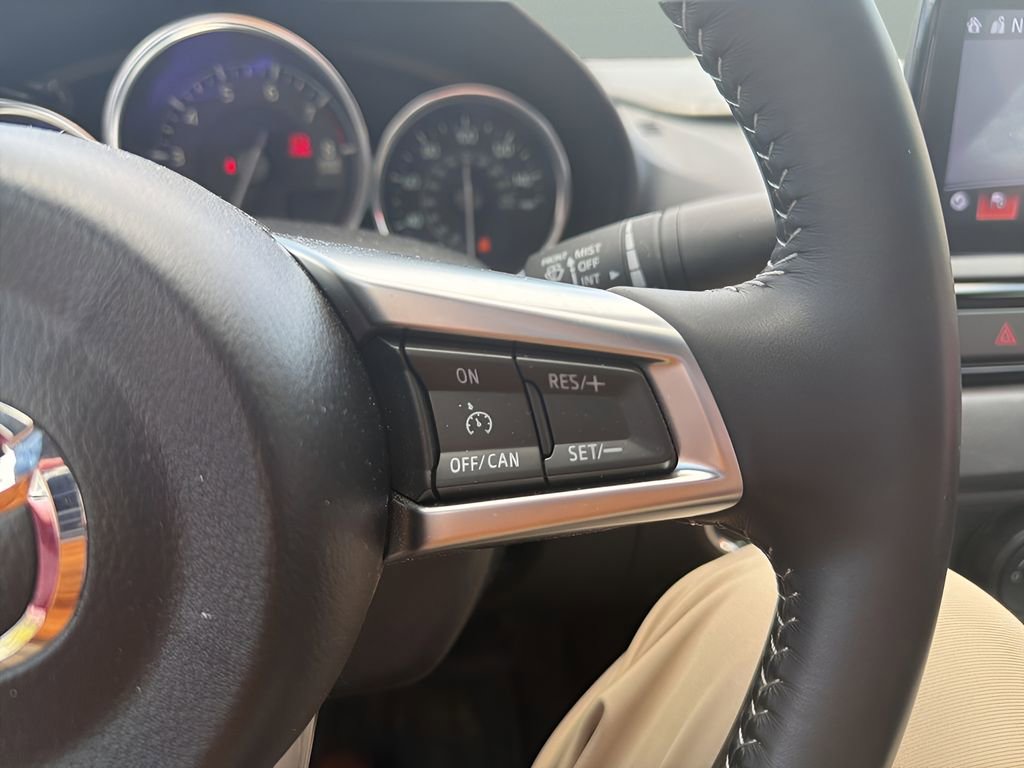 Used 2021 MAZDA MX-5 Miata Club image 15