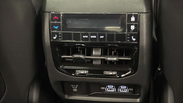 Used 2024 Jeep Grand Cherokee L Overland w/ Luxury Tech Group IV image 44