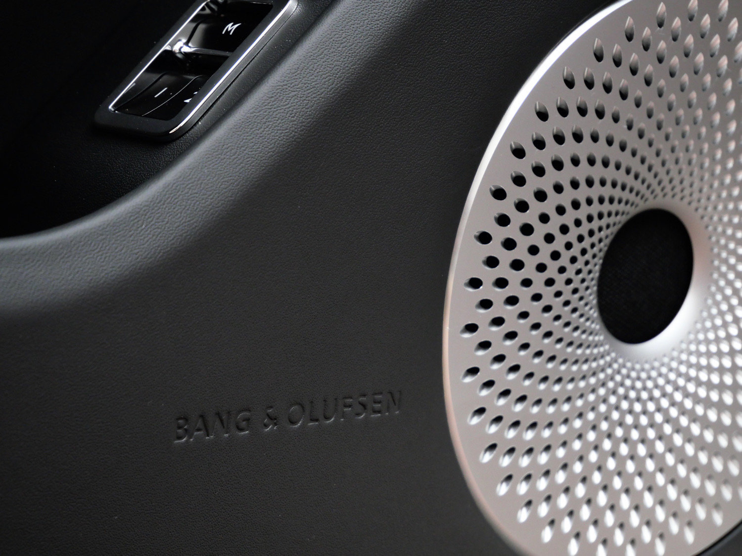 New 2026 Bentley Flying Spur V8 AWD/4WD image 16