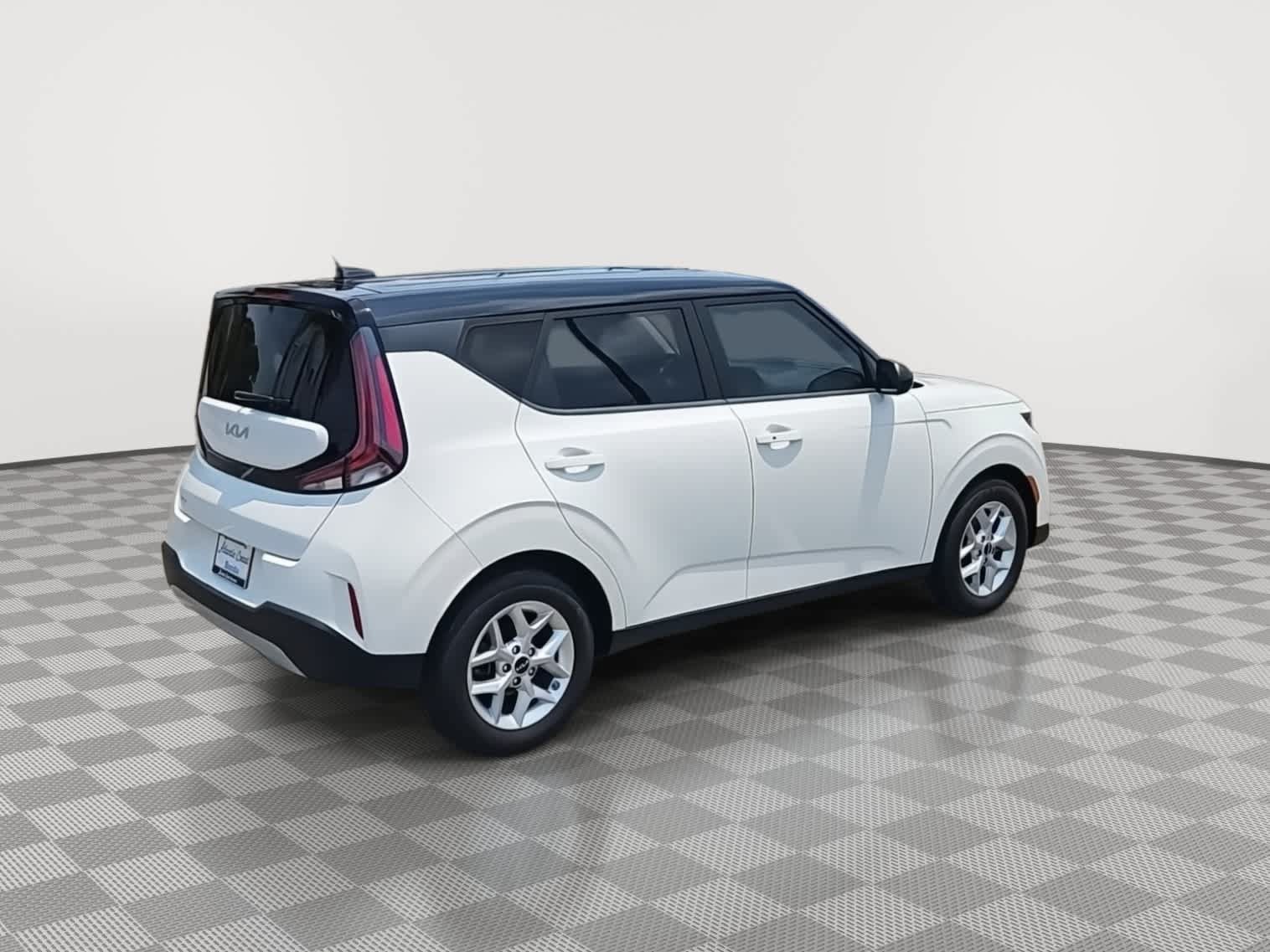 Used 2024 Kia Soul S FWD image 8