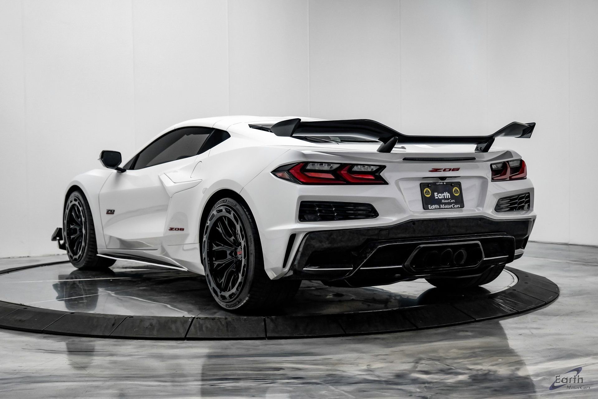 Used 2023 Chevrolet Corvette Z06 w/ Z07 Performance Package image 12