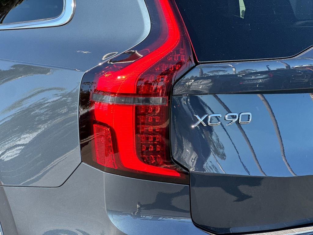 New 2026 Volvo XC90 T8 Plus w/ Protection Package Premier image 27