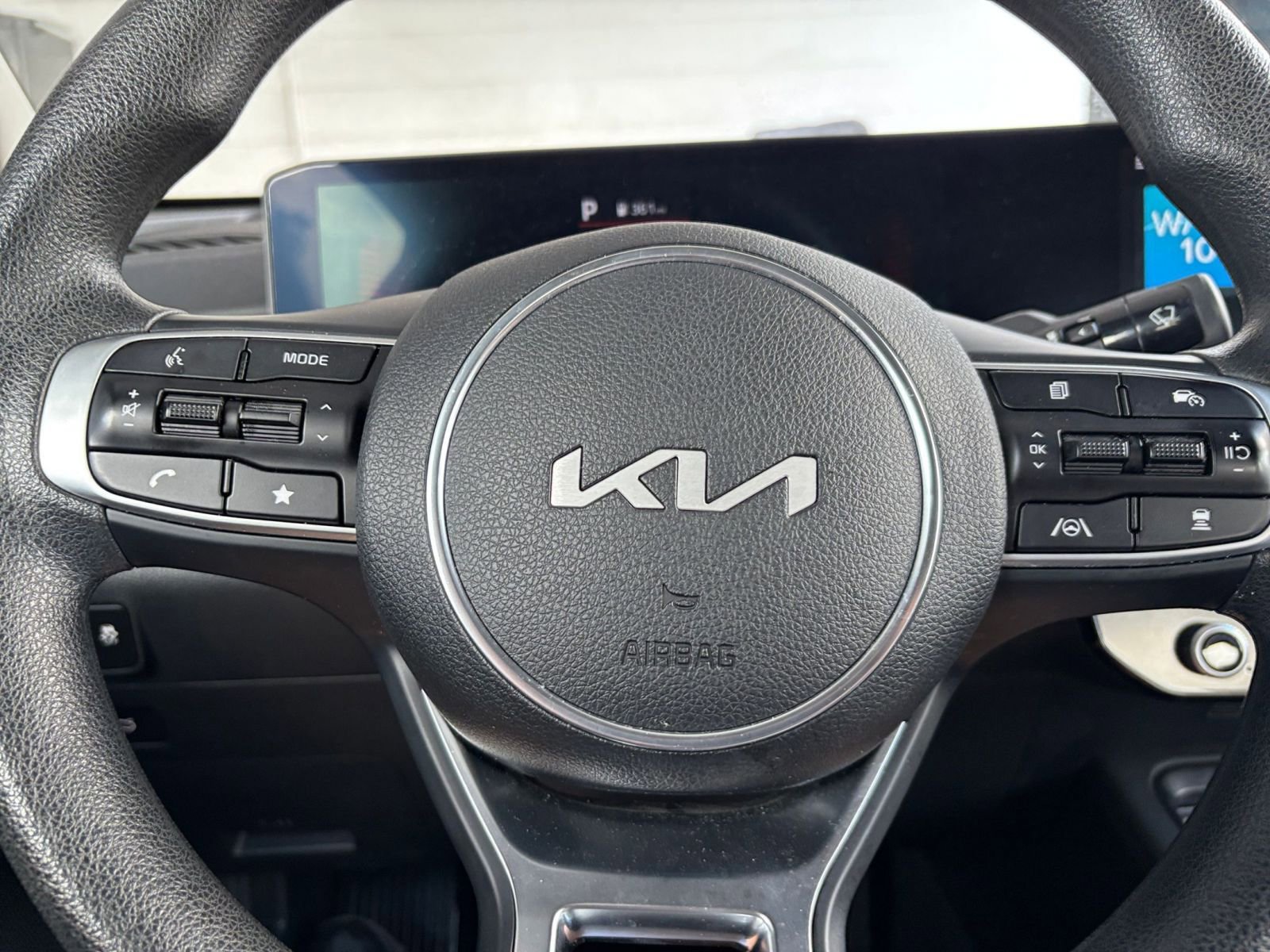 Used 2025 Kia K5 LXS FWD image 30