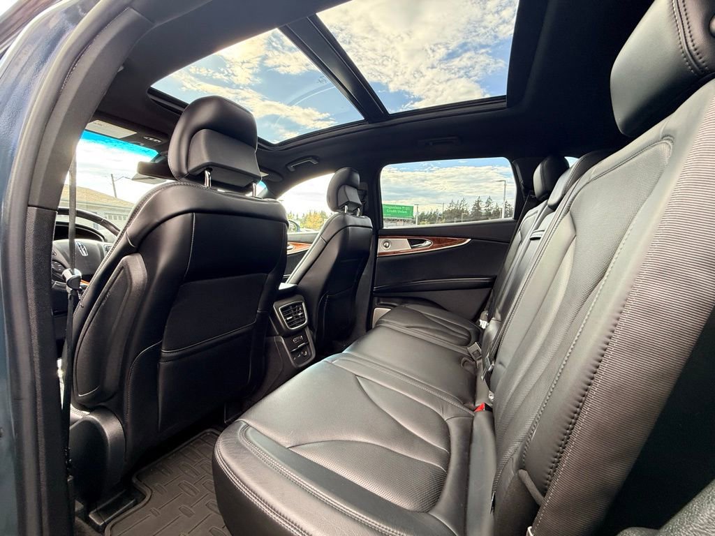 Used 2016 Lincoln MKX Reserve w/ Luxury Package image 32