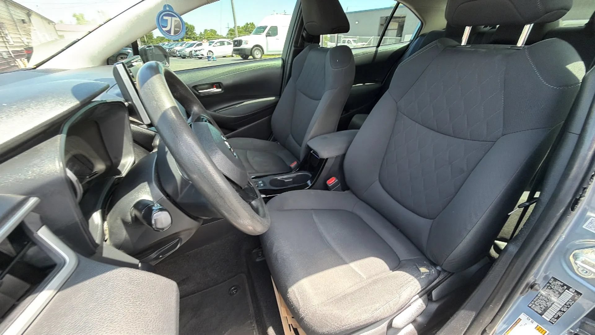 Used 2021 Toyota Corolla LE FWD image 14
