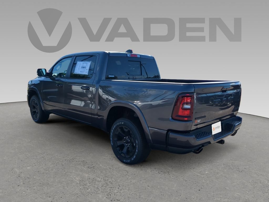 New 2025 RAM 1500 4x4 Crew Cab image 3
