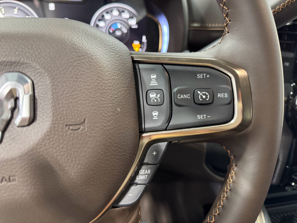 Used 2025 RAM 3500 Longhorn image 31