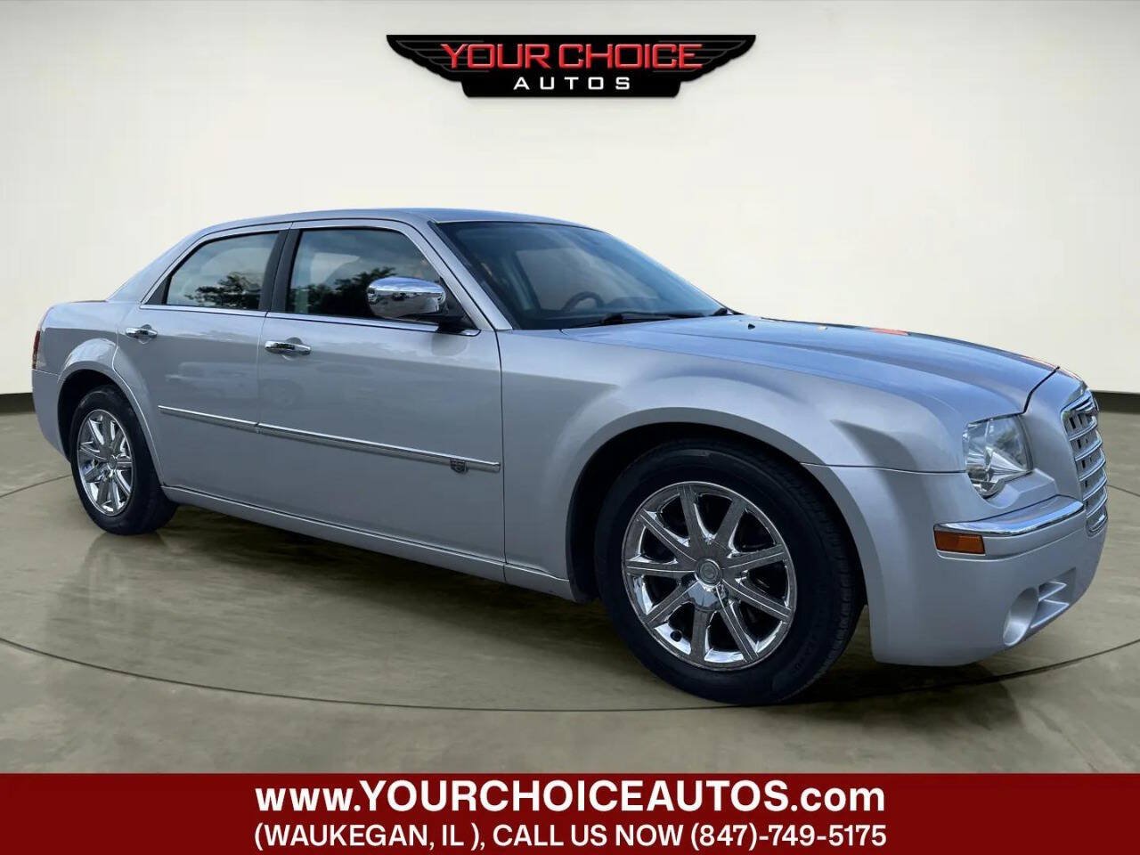 Used 2010 Chrysler 300 C w/ Luxury Group II RWD image 8