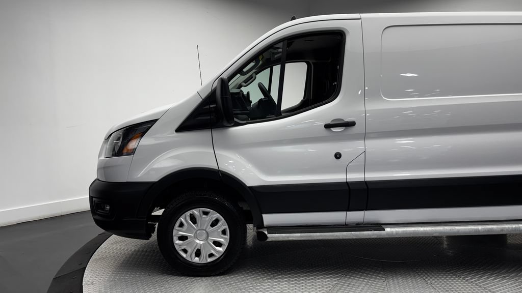 Used 2025 Ford Transit 250 Low Roof w/ Exterior Upgrade Package RWD image 5