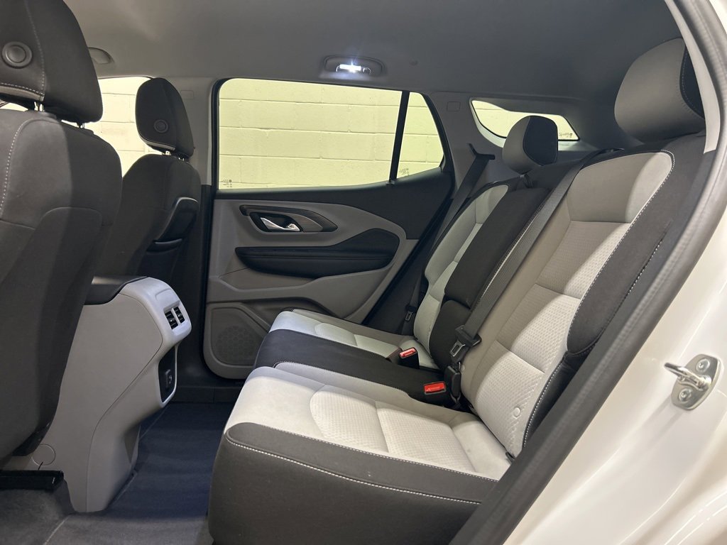 Used 2024 GMC Terrain SLE image 8