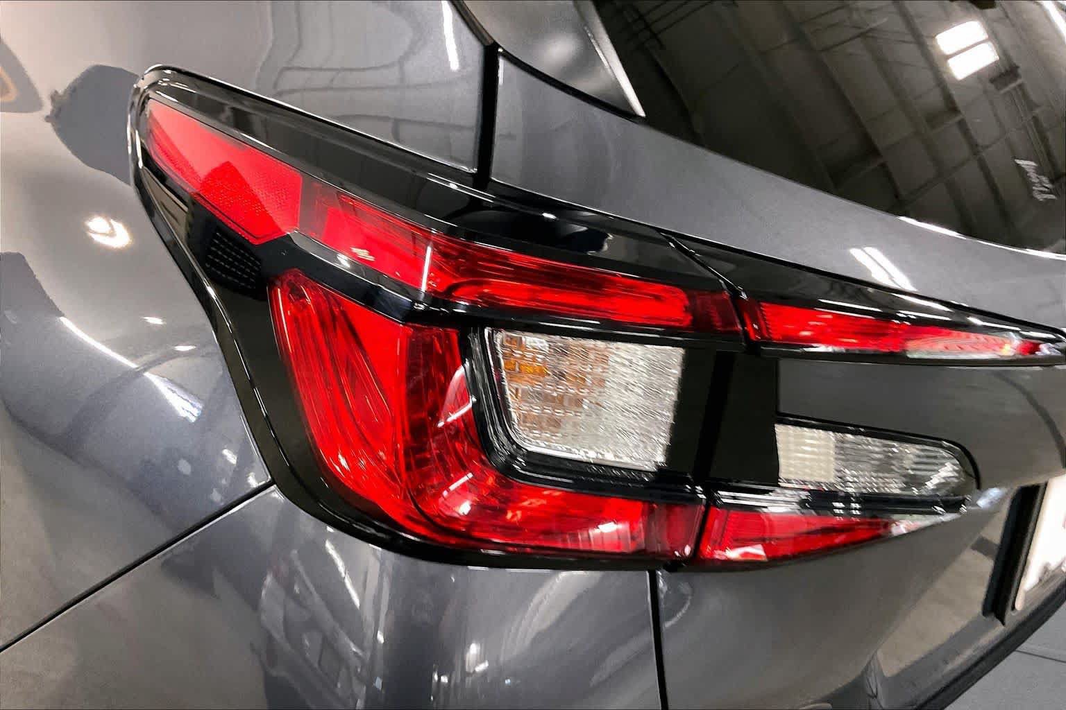 Used 2024 Subaru Crosstrek 2.0i AWD/4WD image 27