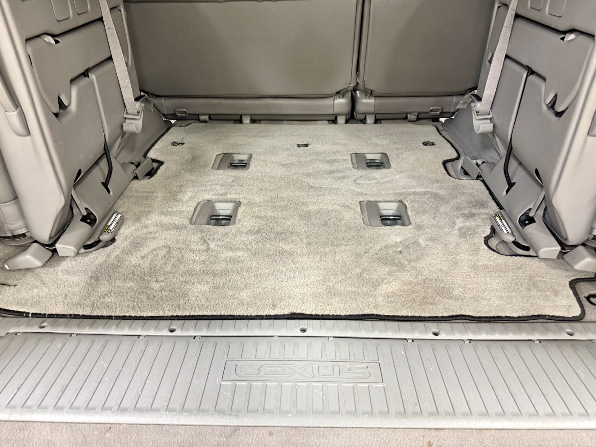 Used 2006 Lexus LX 470 image 30