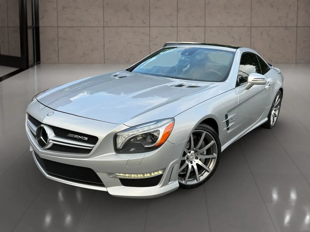 Used 2013 Mercedes-Benz SL 63 AMG w/ Premium Pkg image 6