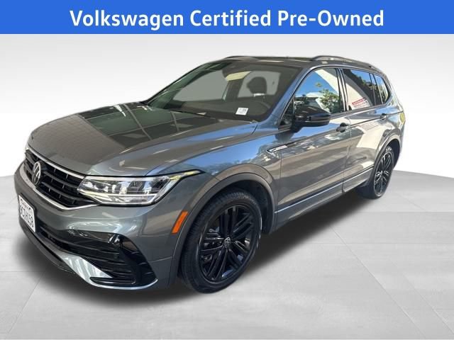 Certified 2022 Volkswagen Tiguan SE R-Line image 1