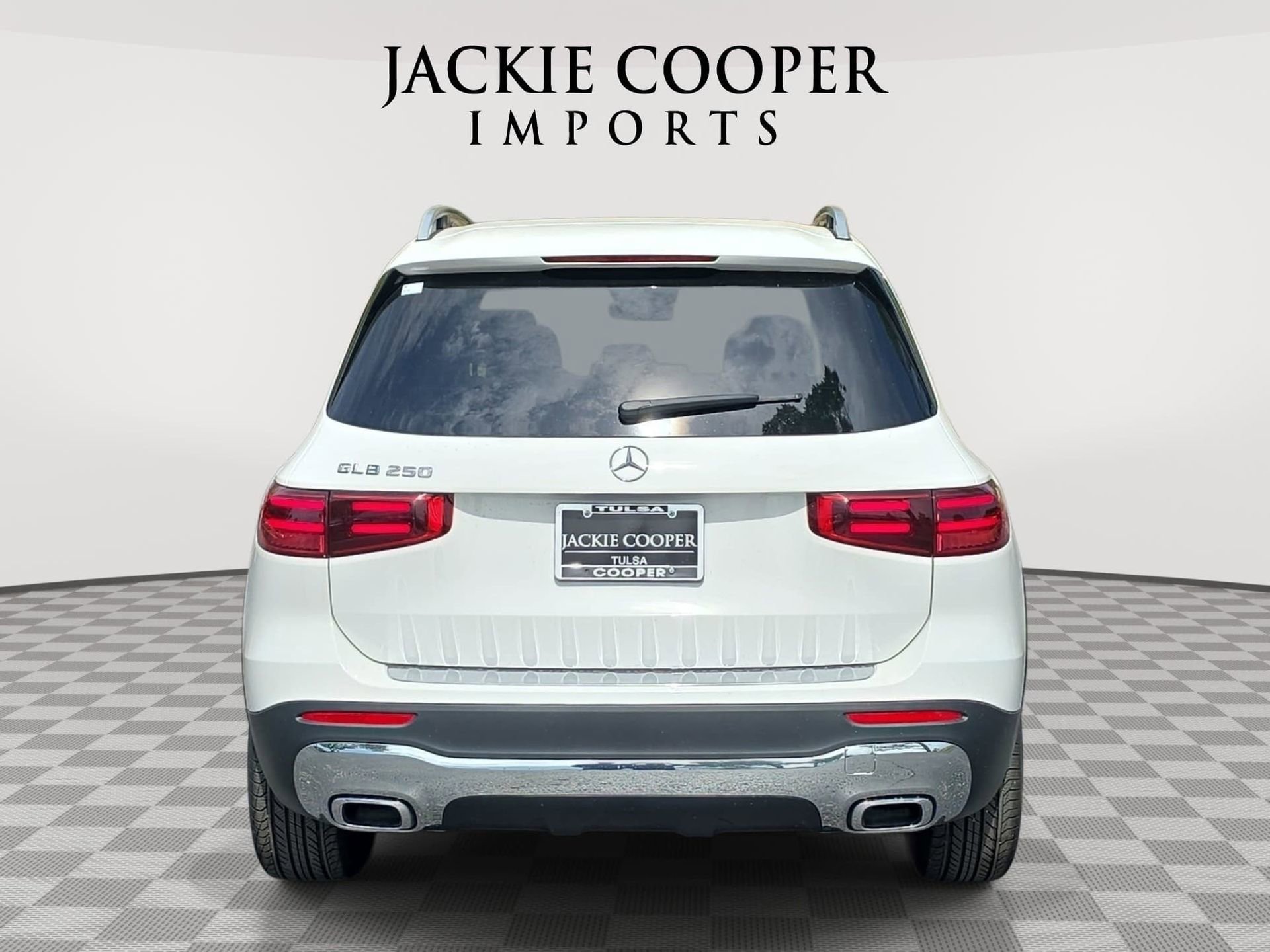 Used 2025 Mercedes-Benz GLB 250 image 6