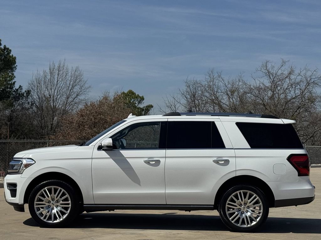 Used 2023 Ford Expedition Limited image 5