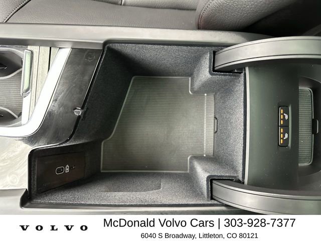 Certified 2025 Volvo XC60 B5 Plus w/ Climate Package AWD/4WD image 21