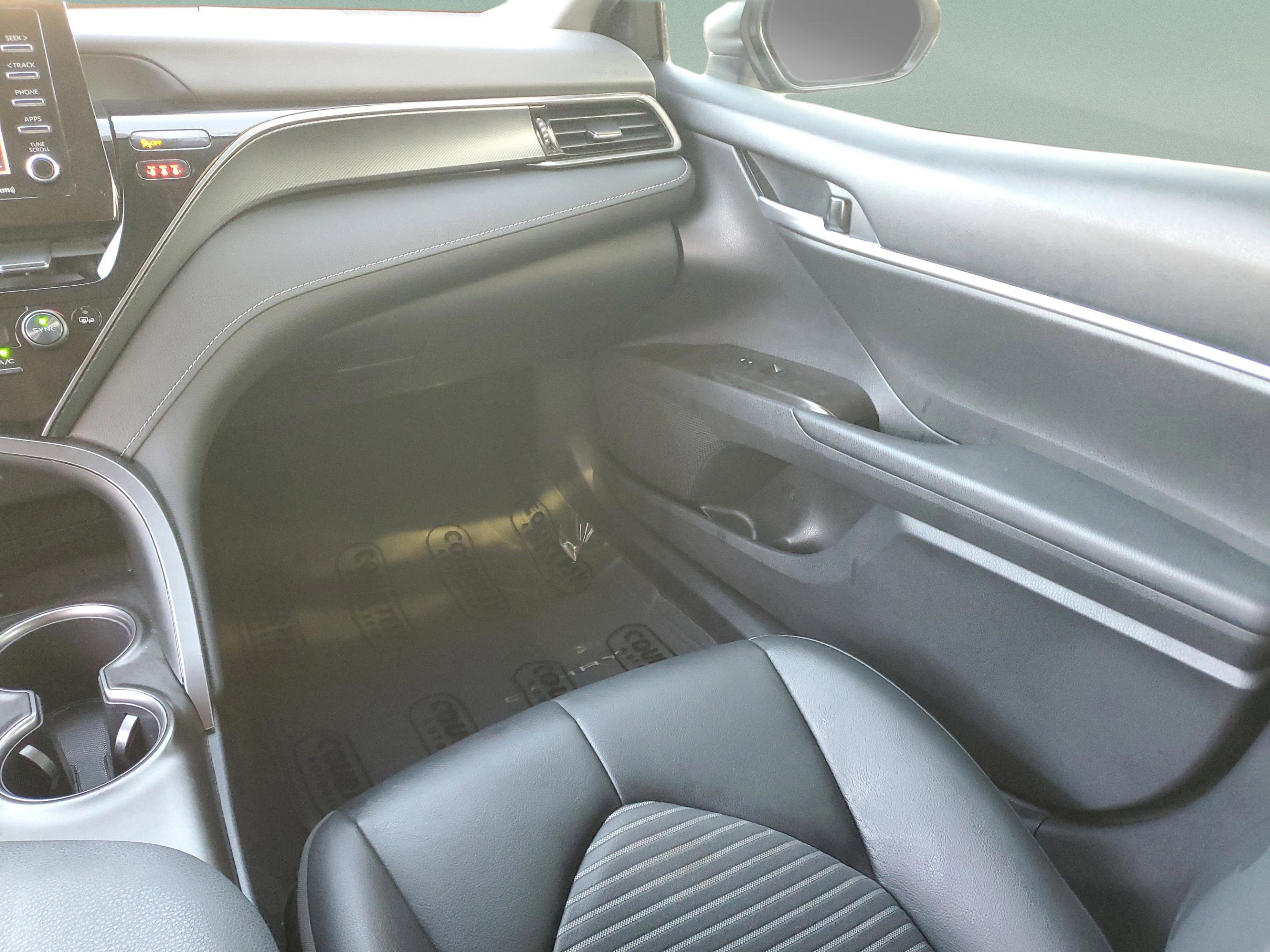 Used 2024 Toyota Camry SE image 16