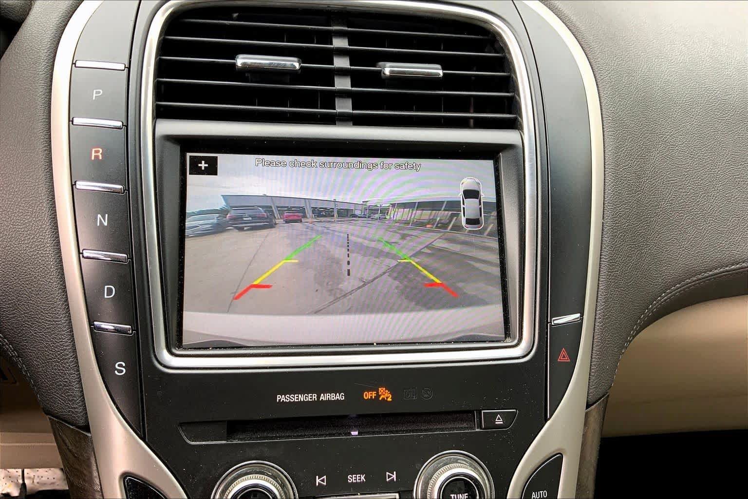Used 2017 Lincoln MKX Reserve w/ Lincoln MKX Climate Package FWD image 25