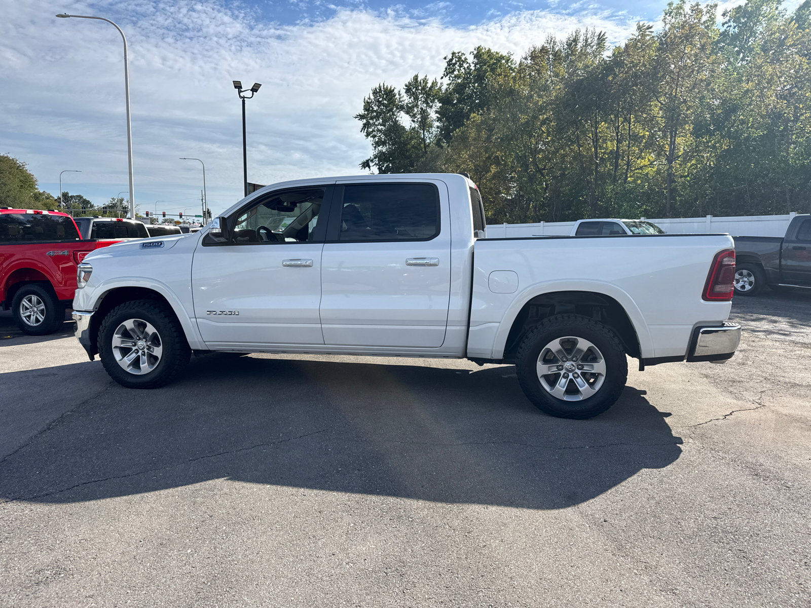Used 2021 RAM 1500 Laramie AWD/4WD image 3