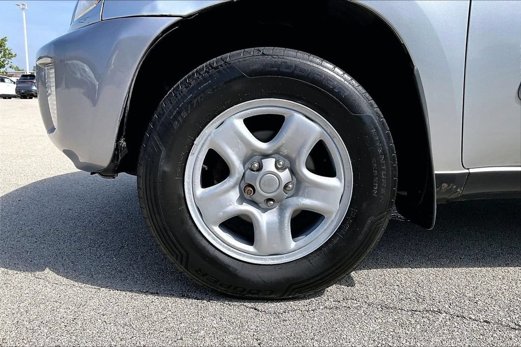 Used 2003 Toyota RAV4 4WD image 10