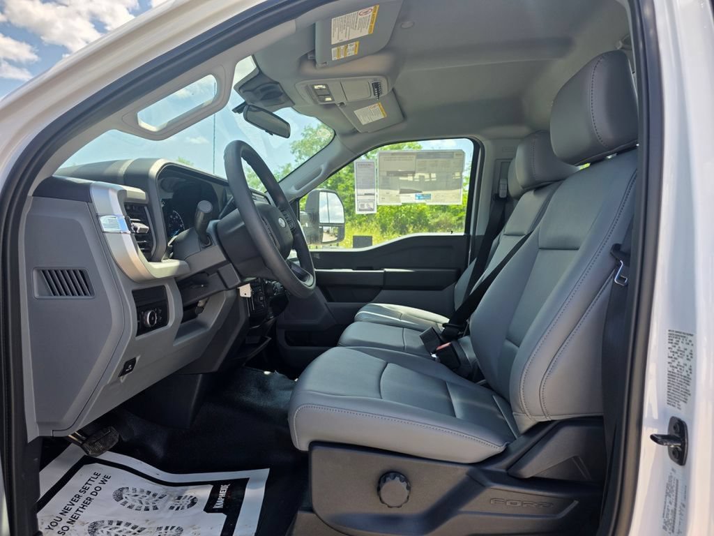 New 2026 Ford F550 4x4 Regular Cab Super Duty image 19