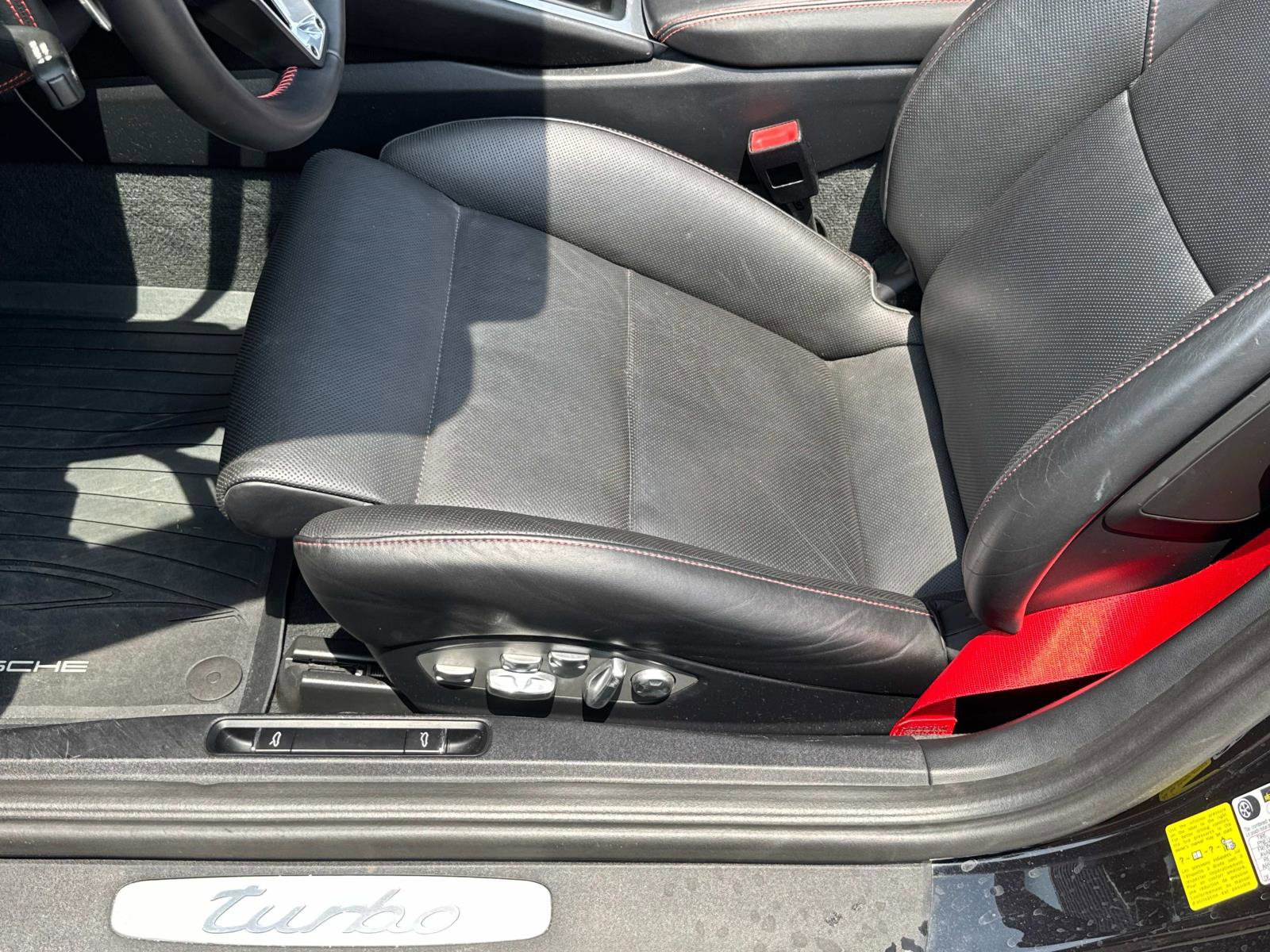 Certified 2019 Porsche 911 Turbo image 16