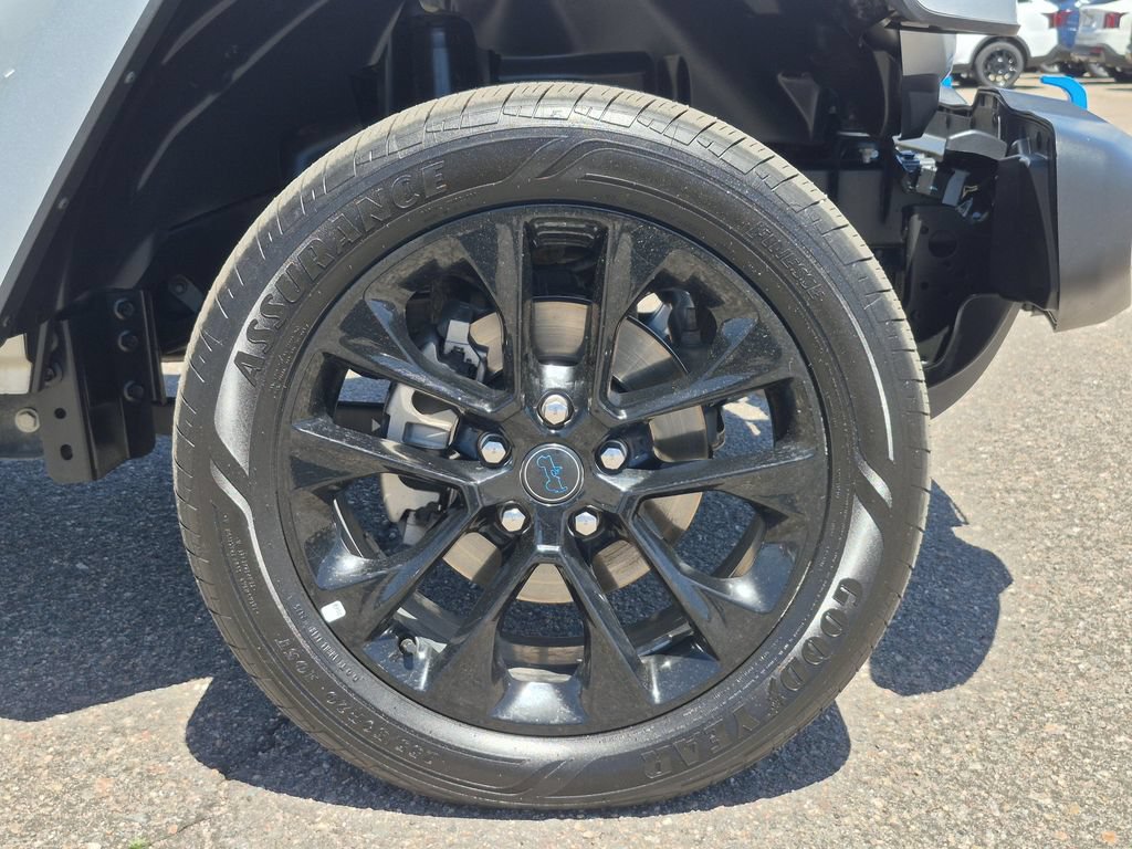 Used 2024 Jeep Wrangler Unlimited Sahara AWD/4WD image 17