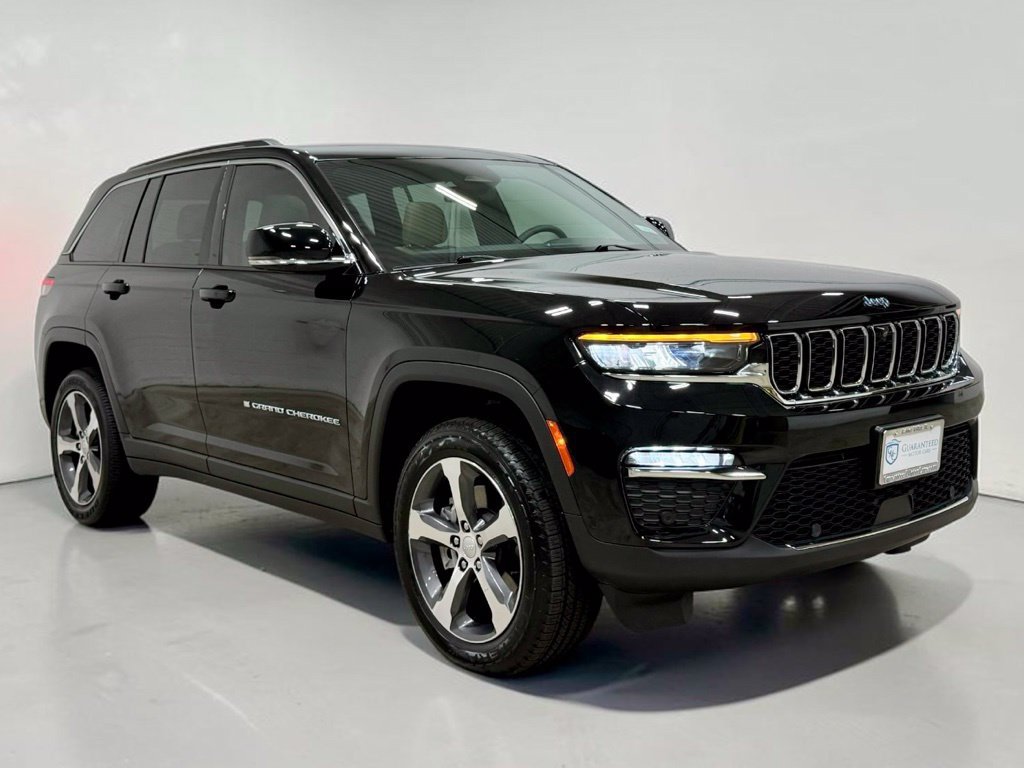 Used 2022 Jeep Grand Cherokee Limited 4xe w/ Luxury Tech Group II AWD/4WD image 7