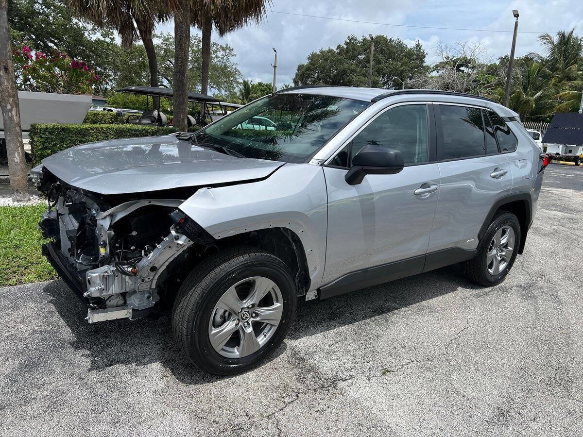 Used 2024 Toyota RAV4 LE image 2