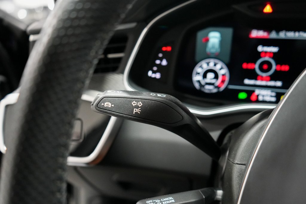 Used 2021 Audi RS 6 w/ Executive Package image 17