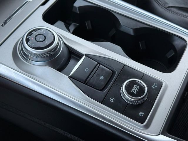Used 2023 Ford Explorer XLT w/ Equipment Group 202A image 22