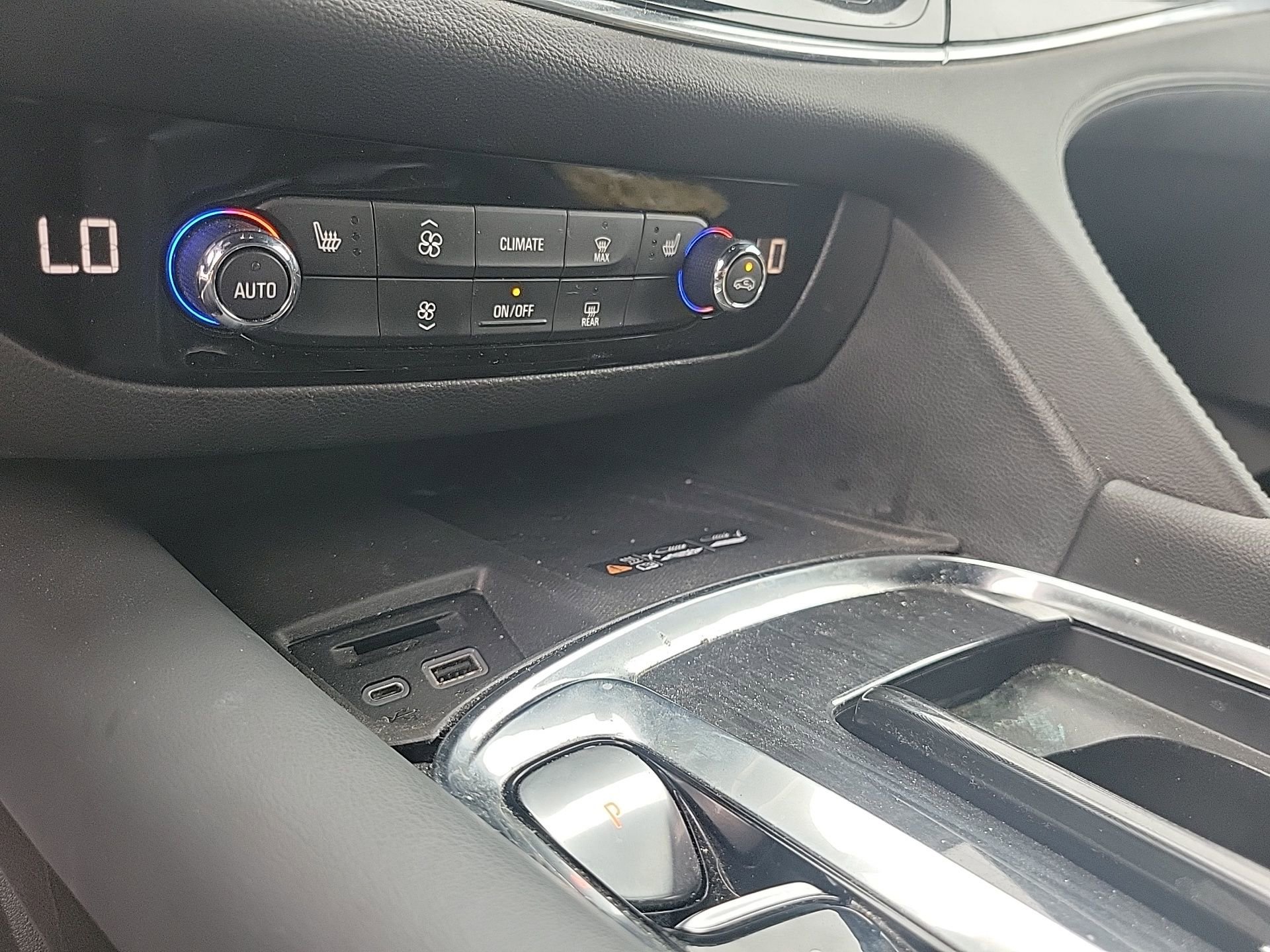 Used 2024 Buick Enclave Essence w/ Sport Touring Edition image 34