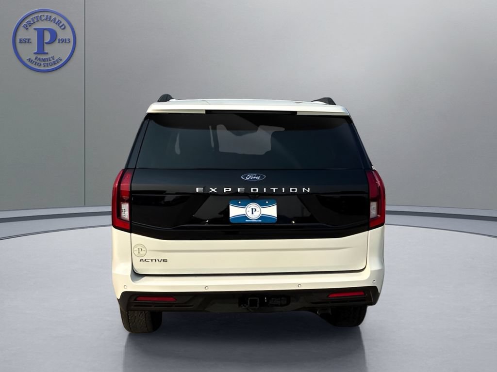 Used 2025 Ford Expedition Active AWD/4WD image 6
