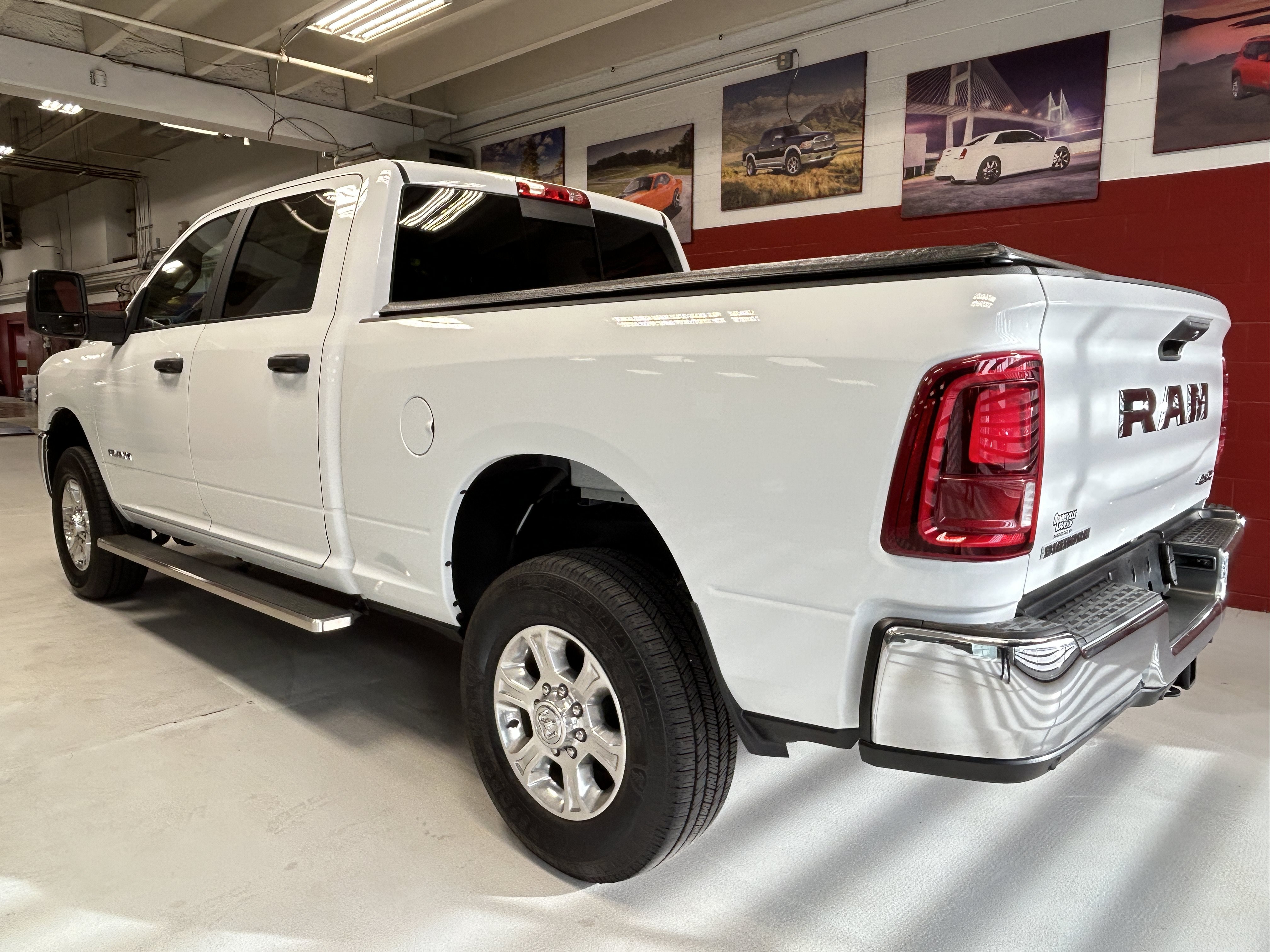 Certified 2025 RAM 2500 Big Horn AWD/4WD image 5