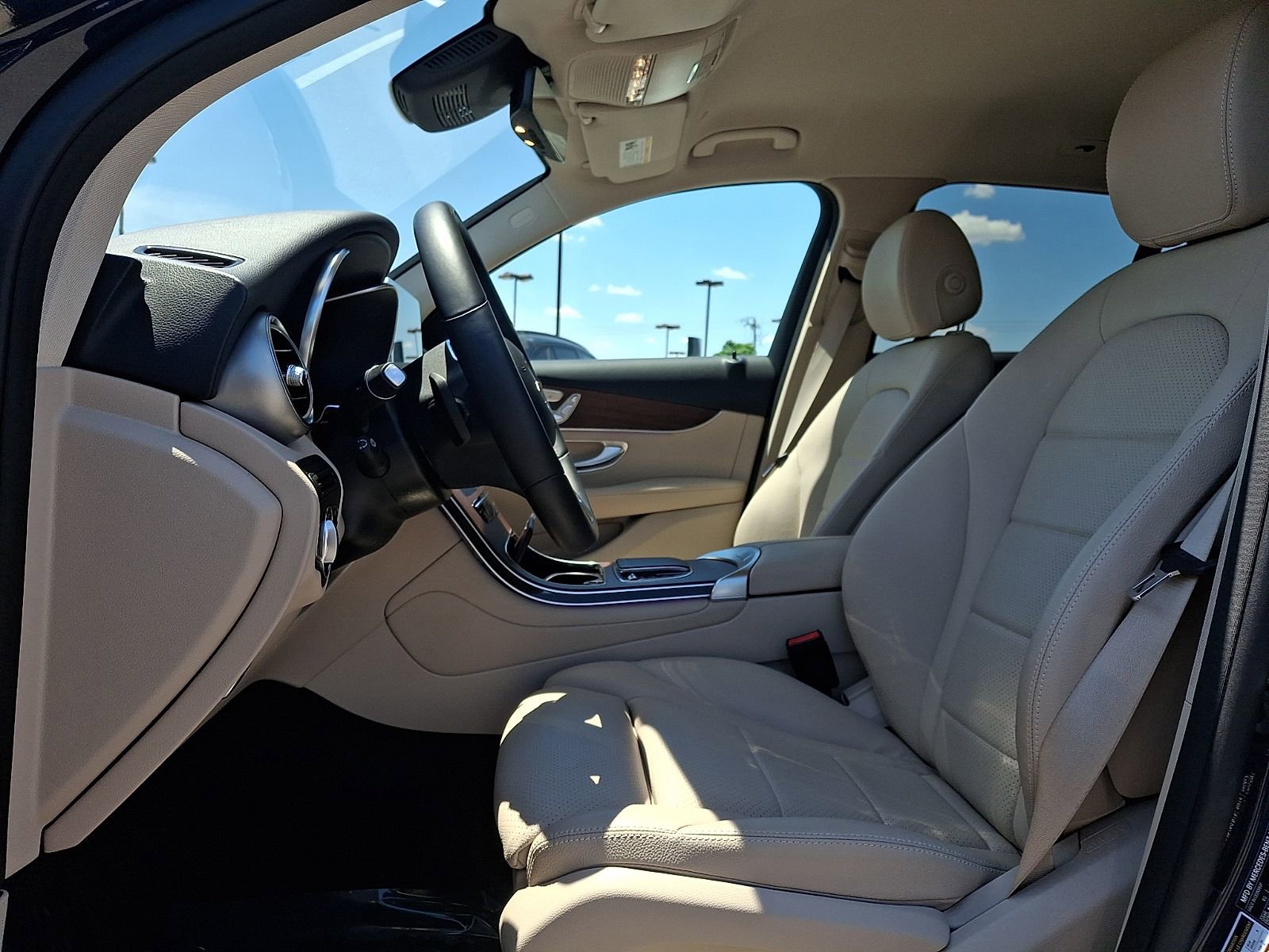 Used 2022 Mercedes-Benz GLC 300 4MATIC image 13
