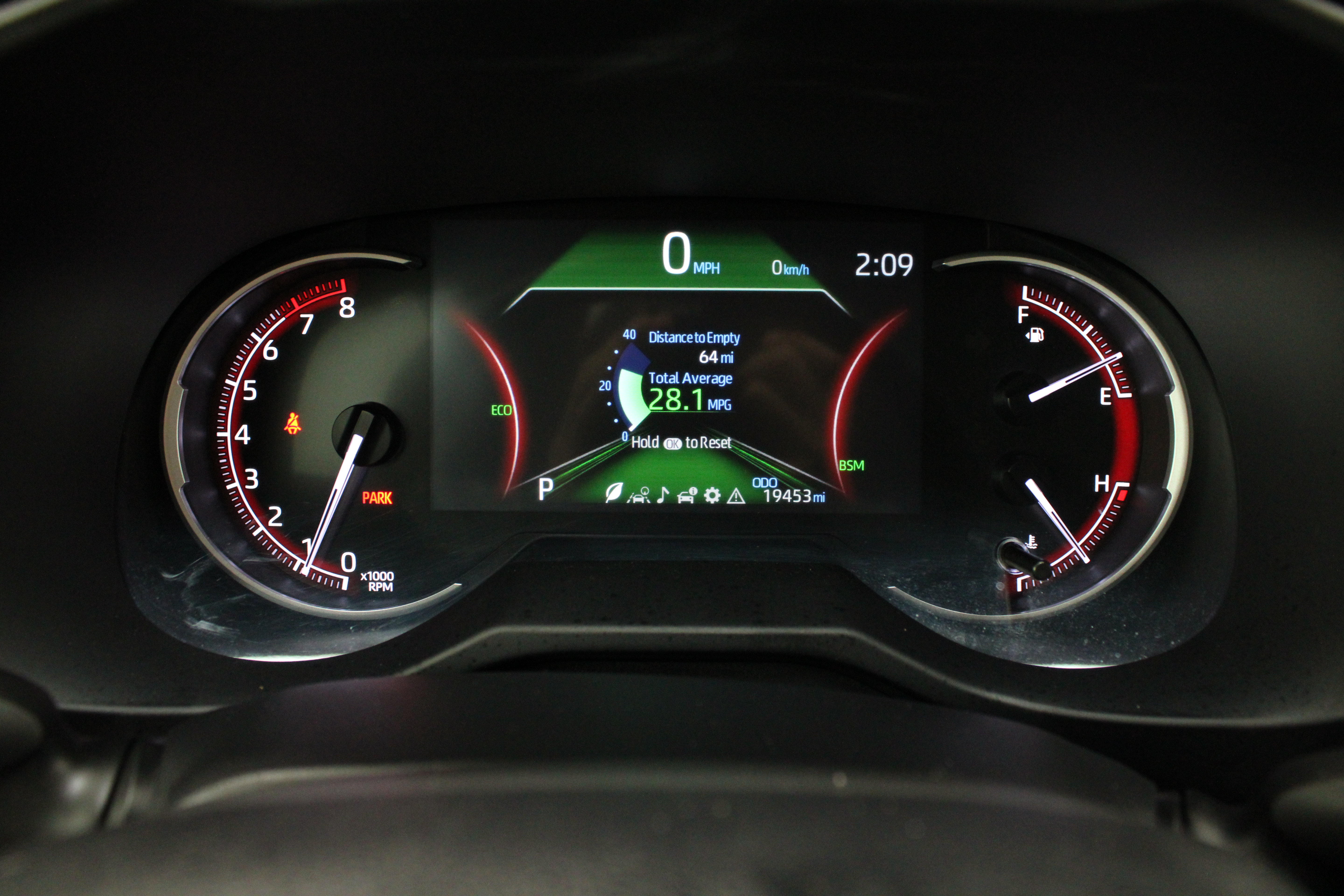 Used 2025 Toyota RAV4 XLE FWD image 38