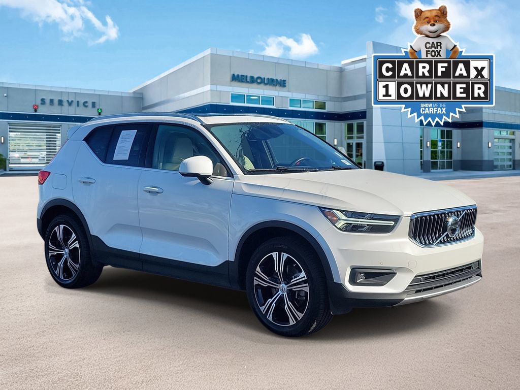 Used 2022 Volvo XC40 T4 Inscription w/ Protection Package image 1