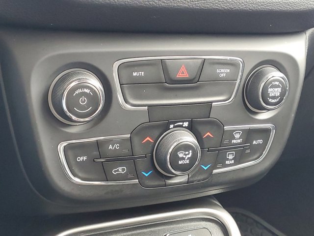 Used 2018 Jeep Compass Latitude w/ Popular Equipment Group AWD/4WD image 16