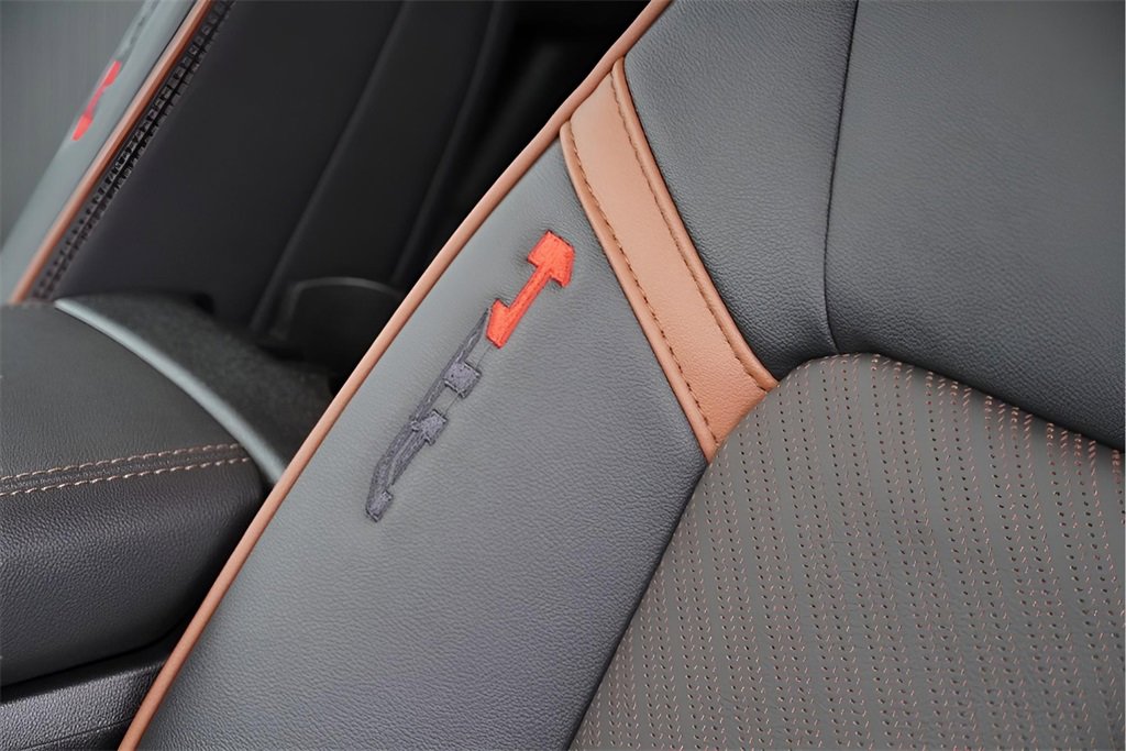 New 2026 GMC Canyon AT4 w/ Technology Plus Package image 13