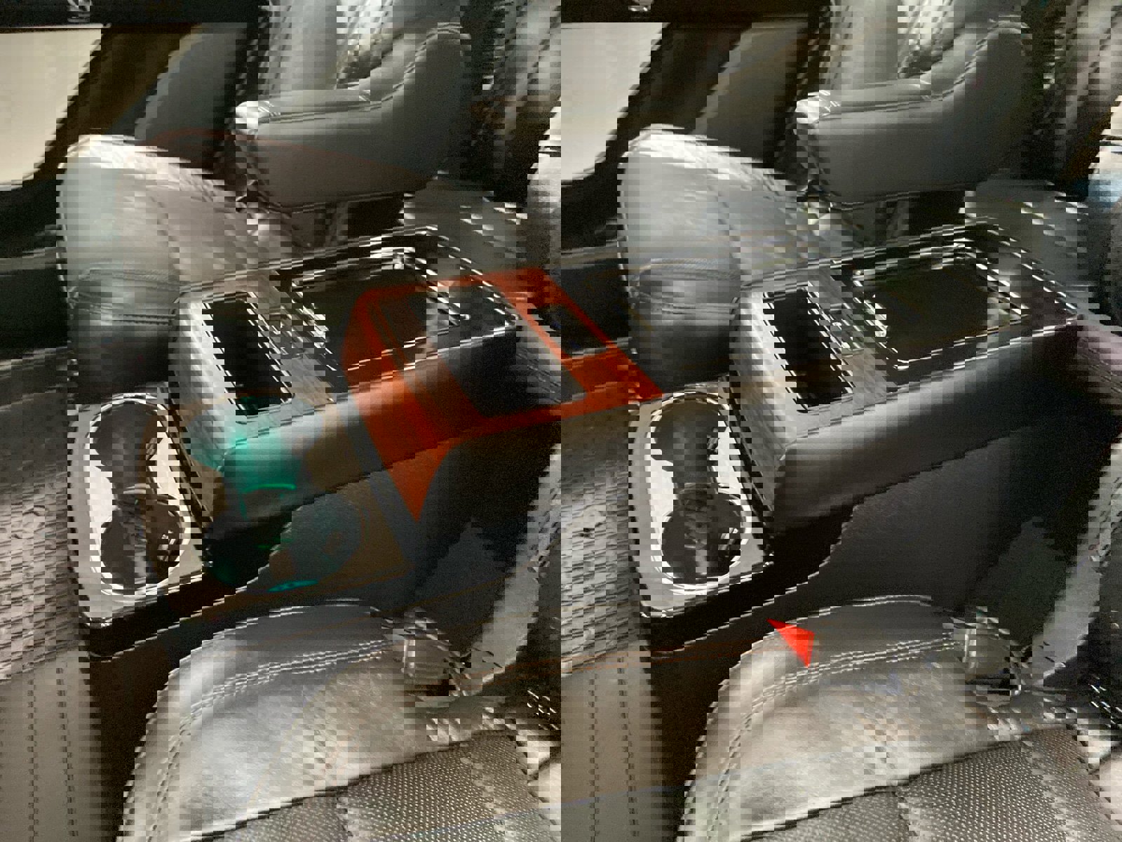 Used 2023 Lincoln Aviator Reserve w/ Equipment Group 201A image 10