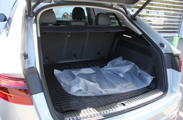 Used 2024 Audi Q8 Premium Plus AWD/4WD image 26